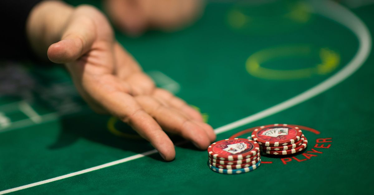 Live Dealer vs. RNG Games: Which Online Casino Experience is Right for You?