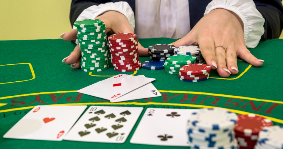 Live Casino Etiquette: Do's and Don'ts for Interacting with Dealers and Players