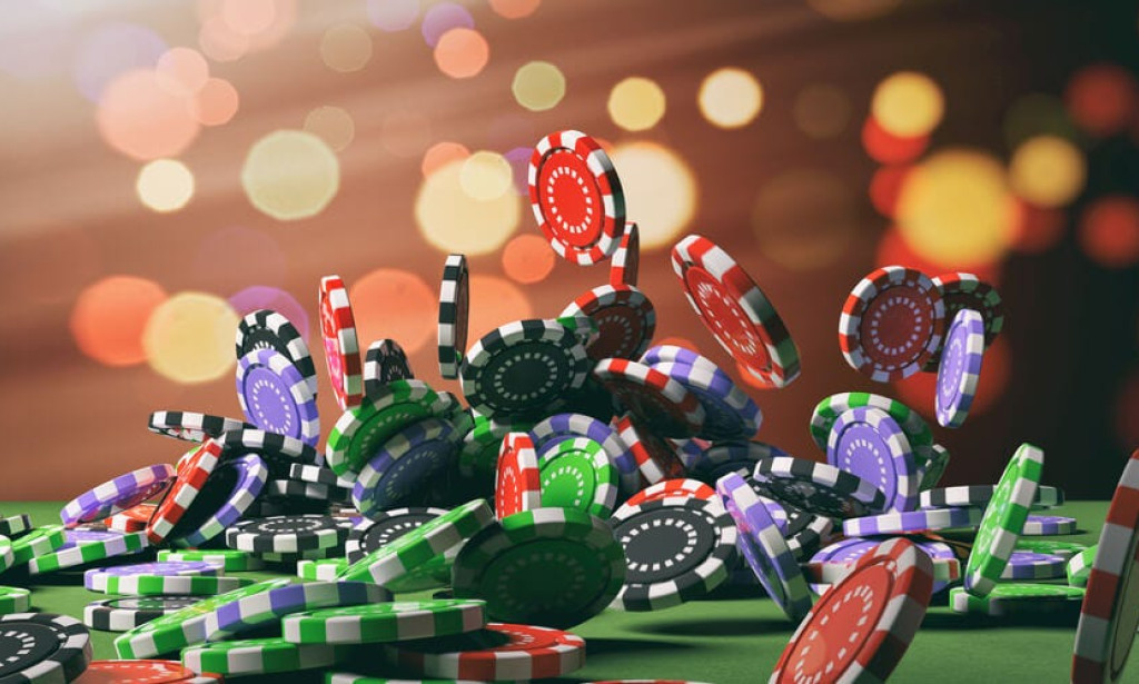 Digital Dice: Exploring the Appeal of Gambling Online