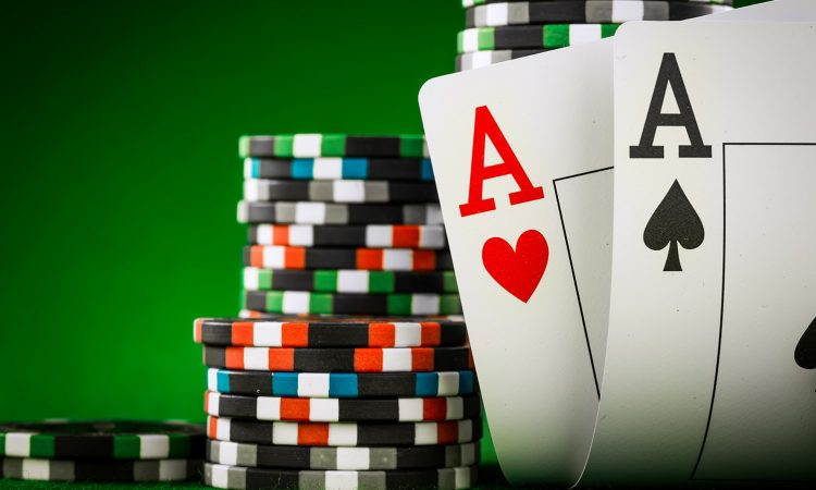 How to Play Smart in Free Online Casino Environments